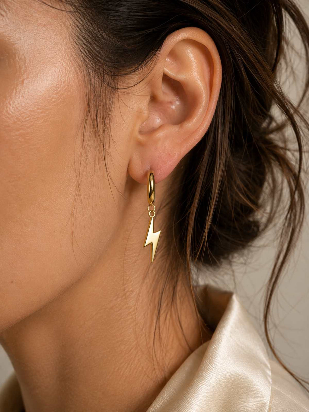 She ignores red flags Earrings